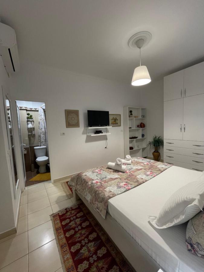 Meg'S Apartment จีโรคาสเตอร์ ภายนอก รูปภาพ